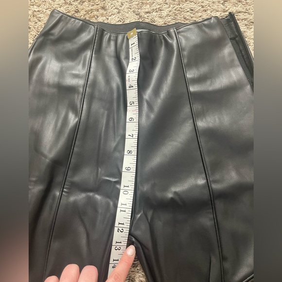 Manier de voir Vegan leather and patent rubbed black leggings - Picture 14 of 15